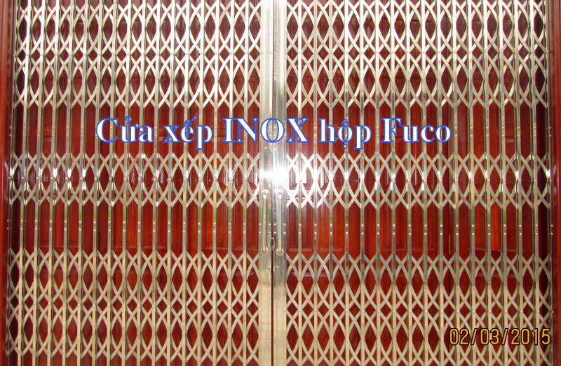 Báo giá cửa xếp INOX tại Hà Nội, báo giá cửa xếp tốt nhất có giá từ nhà sản xuất đến khách hàng tiêu dùng. kHách hàng liên hệ để nhận báo giá cửa xếp 